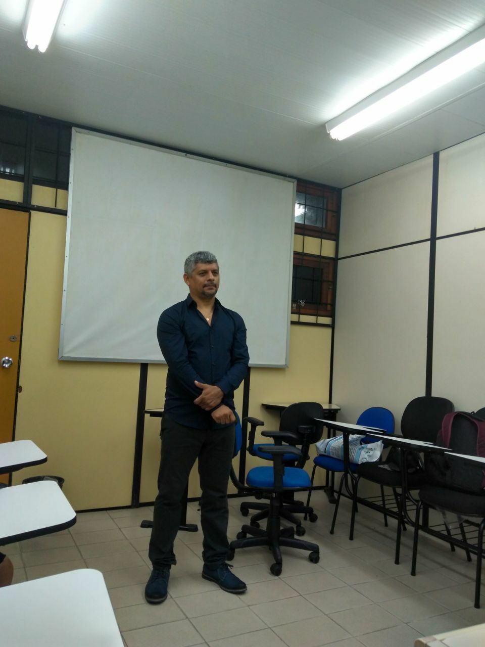 Professor Hamilton Pereira Rodrigues durante a aprovação de sua dissertação